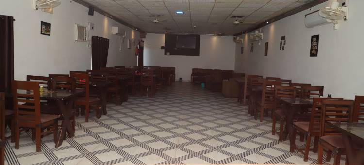 普拉提巴酒店和餐厅(Pratibha Hotel and Restaurant)图片