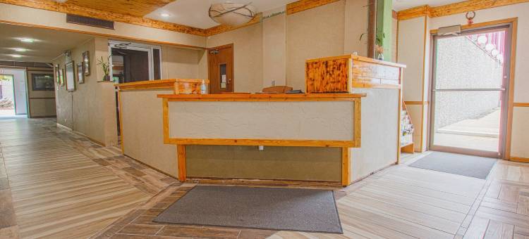 OYO 霍姆敦酒店 - 堪萨斯里伯勒(HomeTown Inn by OYO - Liberal, KS)图片