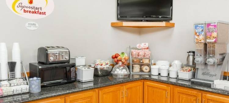 沃齐卡速8酒店(Super 8 by Wyndham Watseka)图片