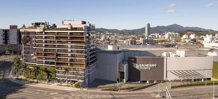 Viva 的 The Spot One - 豪华且直通 Balneário 购物中心(The Spot One by Viva - Luxo e Acesso Direto ao Balneário Shopping)图片