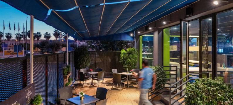 马拉加机场委拉斯开兹大道宜必思快捷酒店(Ibis Budget Malaga Aeropuerto Avenida Velazquez)图片