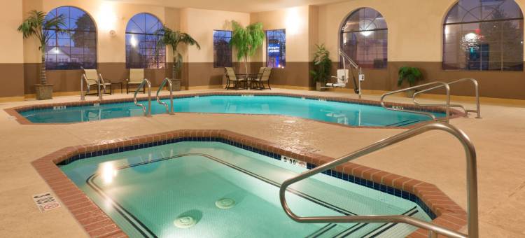 Holiday Inn Express 显示低(Holiday Inn Express Show Low)图片