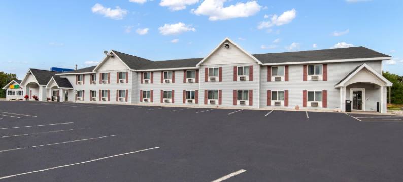 马里内特呗盟套房酒店(Baymont by Wyndham Marinette)图片