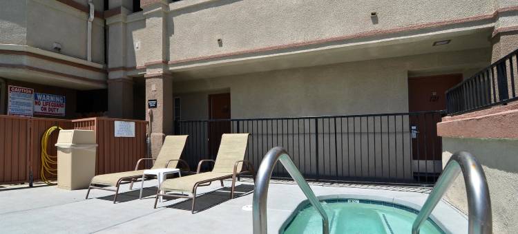 凯托曼市贝斯特韦斯特套房酒店(Best Western Kettleman City Inn  Suites)图片