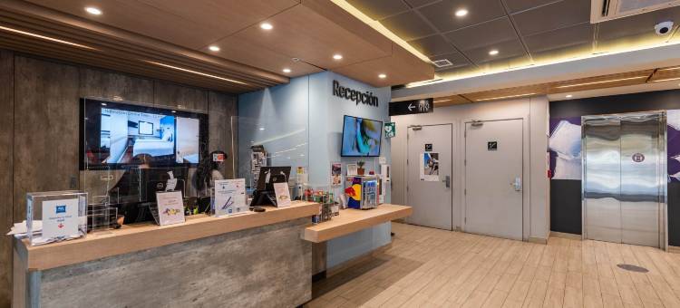 宜必思快捷圣地亚哥普罗维登西亚酒店(Ibis Budget Santiago Providencia)图片