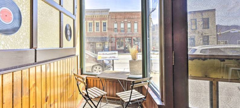 翻新酒吧 <离密西西比河两个街区(Walk to River: Unique Studio in Renovated Bar!)图片