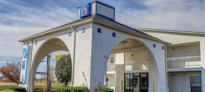迪克森6号汽车旅馆(Motel 6 Dickson, TN)图片