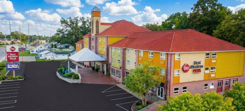 桑达斯基贝斯特韦斯特优质套房酒店(Best Western Plus Sandusky Hotel  Suites)图片