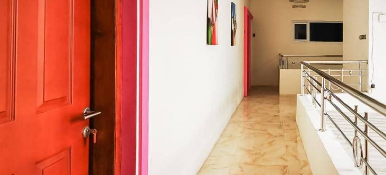 红多兹普拉斯酒店-茉莉芬塔曼(RedDoorz Plus @ Taman Madiun)图片