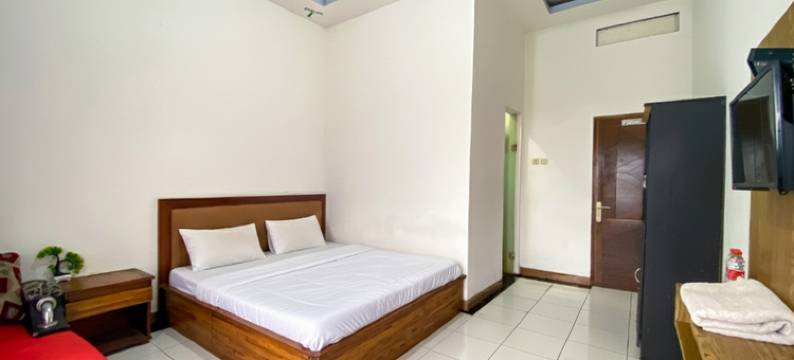 Hotel Tirta Jadi at Karangkobar Banjarnegara Mitra RedDoorz图片