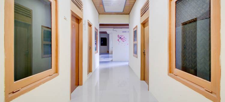 Hotel O Alun-Alun Purwokerto Near Gor Satria Purwokerto Formerly Guest House Blessing图片