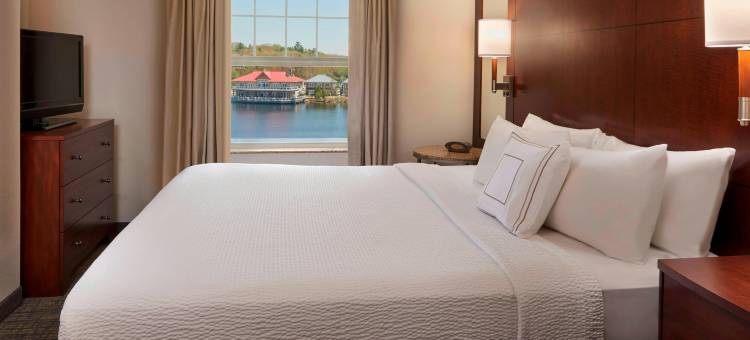 格雷文赫斯特穆苏科卡码头residence innResidence Inn 酒店(Residence Inn Gravenhurst Muskoka Wharf)图片