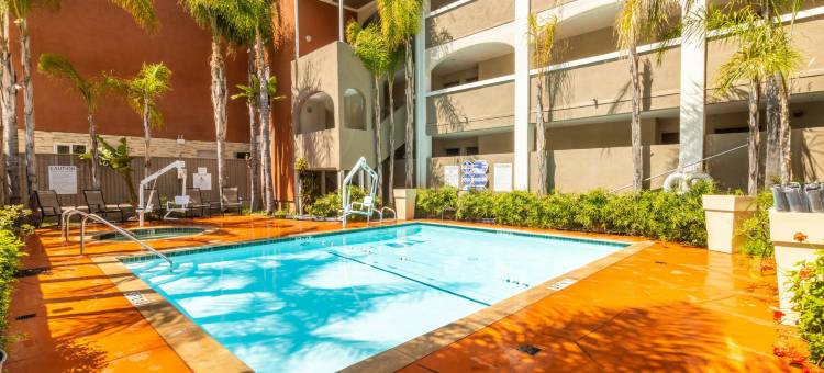 安纳海姆西智选假日酒店(Holiday Inn Express ANAHEIM WEST by IHG)图片