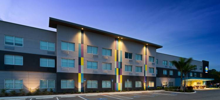 布雷登顿I-75希尔顿特鲁酒店(Tru by Hilton Bradenton I-75)图片