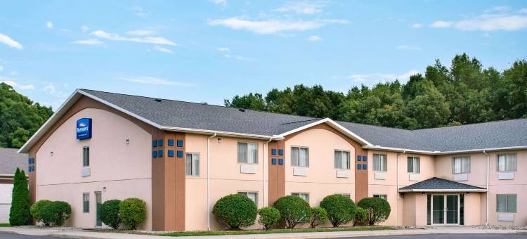 斯旺顿温德姆呗盟酒店(Baymont Inn & Suites by Wyndham Swanton/Toledo Airport)图片
