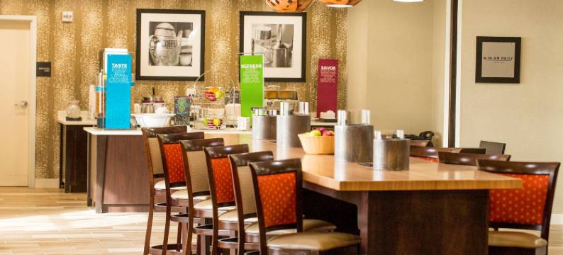 希尔顿欢朋酒店-麦克弗森(Hampton Inn McPherson)图片