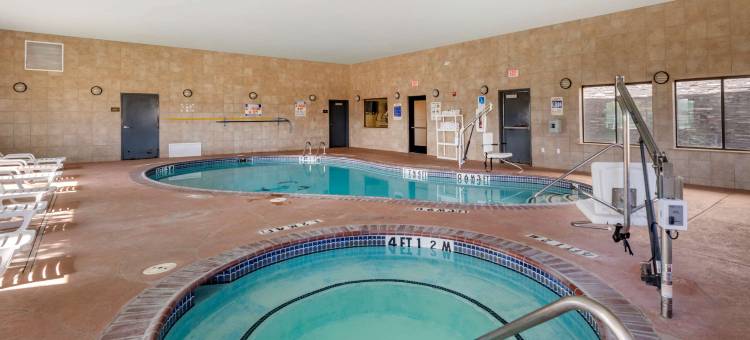 舒适套房酒店(Comfort Inn & Suites)图片