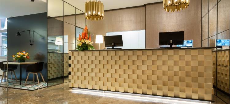 伦巴蒂雅酒店(Hotel Lombardia)图片