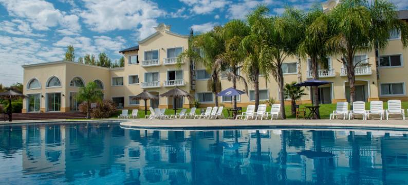 皮拉尔温德姆豪生酒店(Howard Johnson Pilar Resort Spa & Convention Center)图片