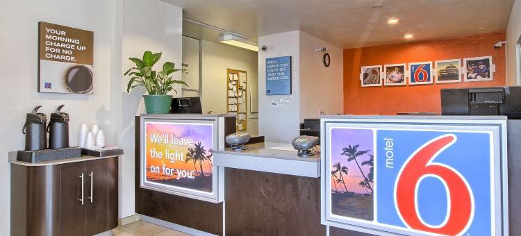 图莱里6号汽车旅馆(Tulare, CA)图片
