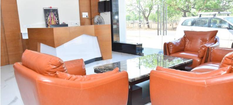 甘尼什子午线酒店(Ganesh Meridian)图片