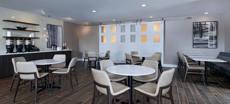 居家旅馆新不伦瑞克塔楼中心大道(Residence Inn New Brunswick Tower Center Blvd.)图片