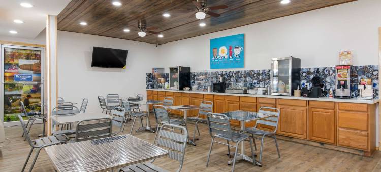 鲍-霍查顿罗德威酒店(Rodeway Inn Broken Bow-Hochatown)图片