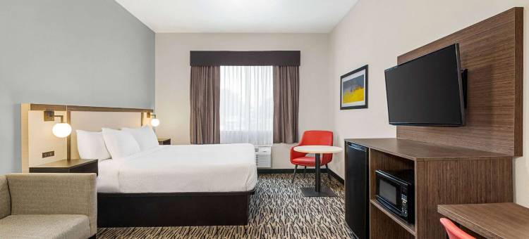 海滨华美达酒店(Ramada by Wyndham Marina)图片