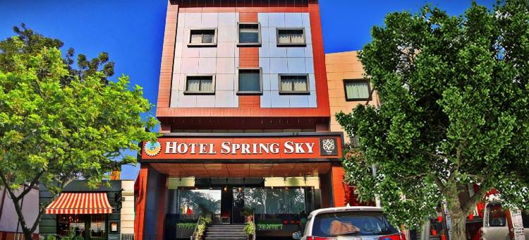 Spring Sky Mughalsarai by ShriGo 酒店(Spring Sky Mughalsarai By ShriGo Hotels)图片