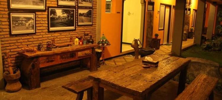 鲁马瓦希德伊斯兰旅馆(Guest House Rumah Wahidin Syariah)图片