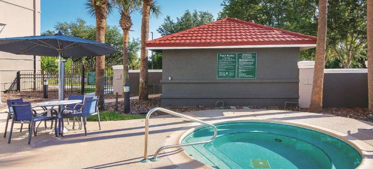 奥兰多UCF拉昆塔温德姆套房酒店(La Quinta Inn & Suites by Wyndham Orlando UCF)图片