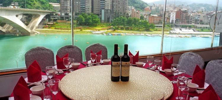 新北新店美丽春天大饭店图片