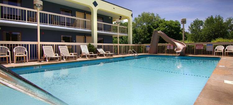 卡德斯科夫贝斯特韦斯特酒店(Best Western Cades Cove Inn)图片