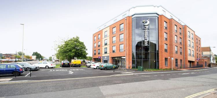 贝辛斯托克镇中心普瑞米尔酒店(Premier Inn Basingstoke Town Centre)图片