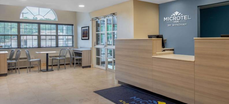 亚特兰大-巴克海特区麦客达套房酒店(Microtel Inn & Suites by Wyndham Atlanta/Buckhead Area)图片