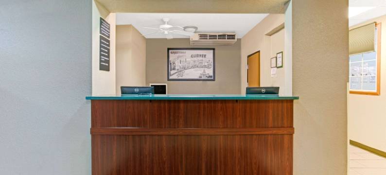 格尼速8酒店(Super 8 by Wyndham Gurnee)图片