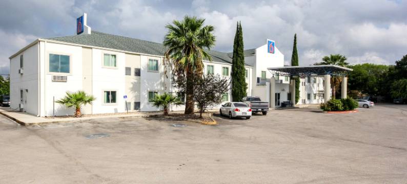 纽布朗费尔斯6号汽车旅馆(Motel 6 New Braunfels, TX)图片