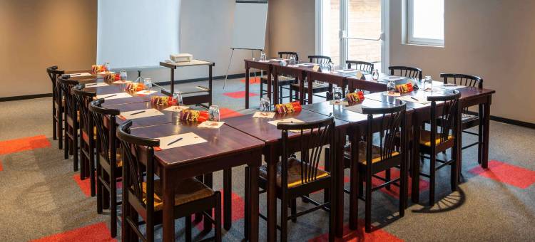 宜必思尼伊圣乔治酒店(Ibis Nuits-Saint-Georges)图片