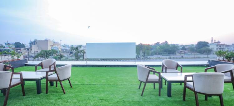 由皇家兰花酒店有限公司经营的雷杰塔普哈瓦拉酒店(Regenta Place Phagwara by Royal Orchid Hotels Limited)图片