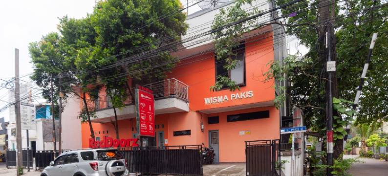 红多兹伊斯兰酒店-近近大银河公园(RedDoorz Syariah Near Grand Galaxy Park)图片