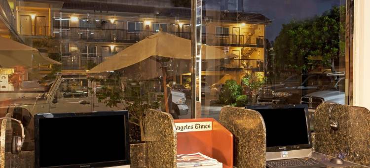 帕萨迪纳华美达酒店(Ramada by Wyndham Pasadena)图片