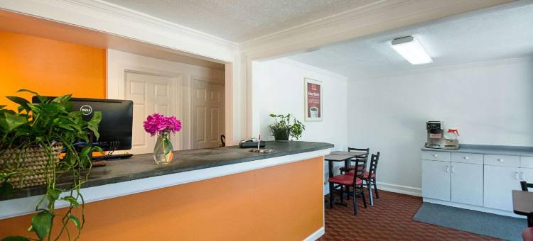 李尔-大巴灵顿伊克诺旅馆(Econo Lodge Lee - Great Barrington)图片