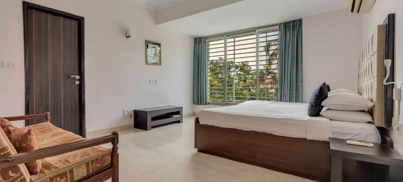 缤旅阿罗特尔卡兰古特海滩酒店(Arotel Rooms & Suites)图片