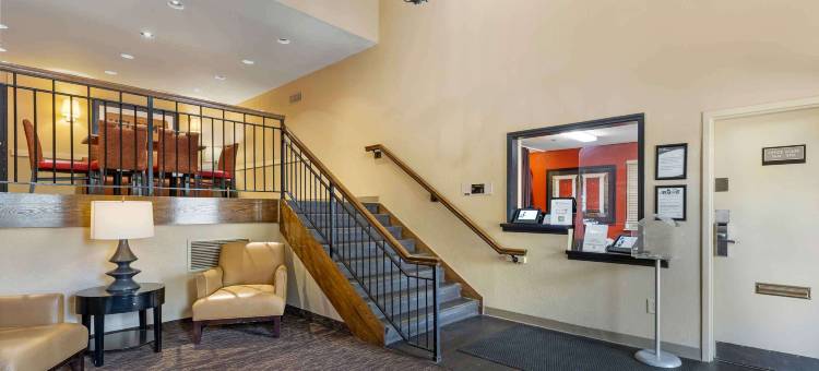 圣路易斯韦斯特波特克雷格美国长住精选套房酒店(Extended Stay America Select Suites - St Louis - Westport - Craig Road)图片