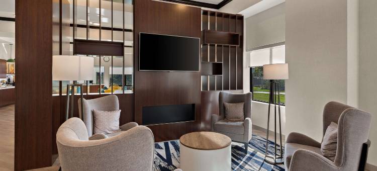 易斯特布罗德270舒适套房酒店(Comfort Suites Columbus East Broad)图片