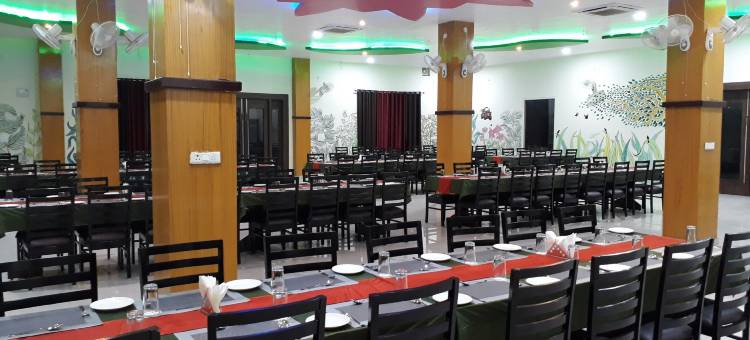 鲁比石头希夫维拉斯宫殿(Rubystone Shiv Vilas Palace)图片