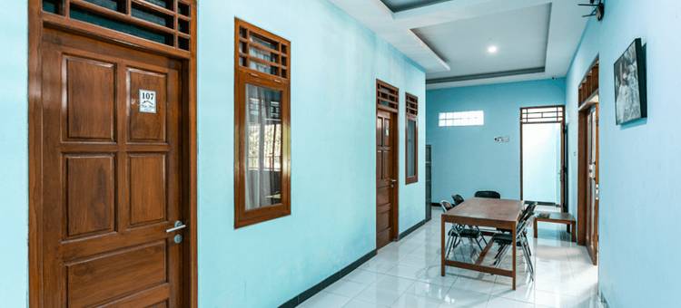 普罗 · 曼古内加兰附近的红门(RedDoorz Near Puro Mangkunegaran)图片