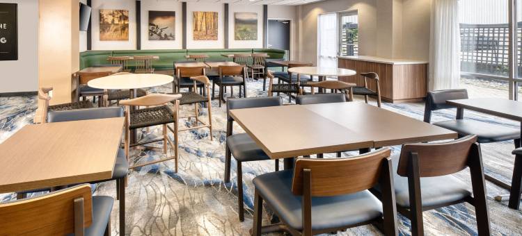 宾顿多伦多万枫酒店(Fairfield Inn & Suites Toronto Brampton)图片