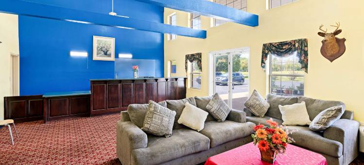芒特普莱森特美洲最佳价值套房酒店(Americas Best Value Inn & Suites Mt. Pleasant)图片
