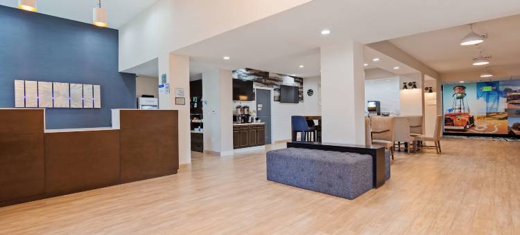 商业公园路贝斯特韦斯特优质套房酒店(Best Western Plus New Barstow Inn  Suites)图片